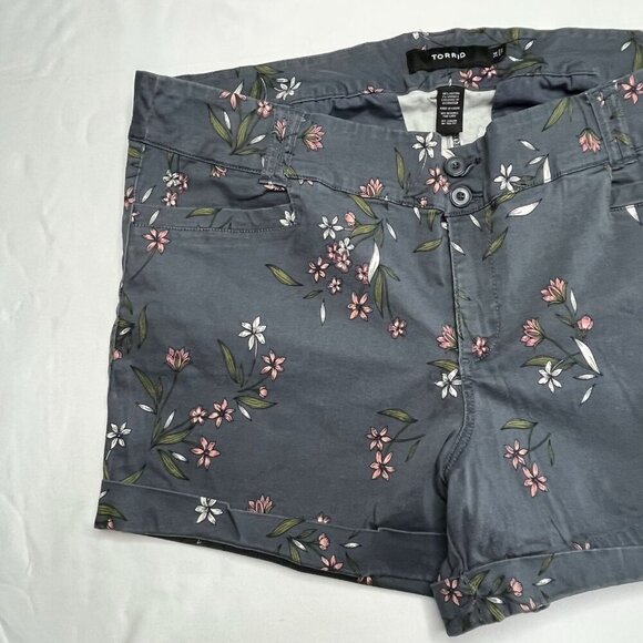 Torrid‎ Floral Print Gray Chino Short Size 24 - Picture 4 of 8
